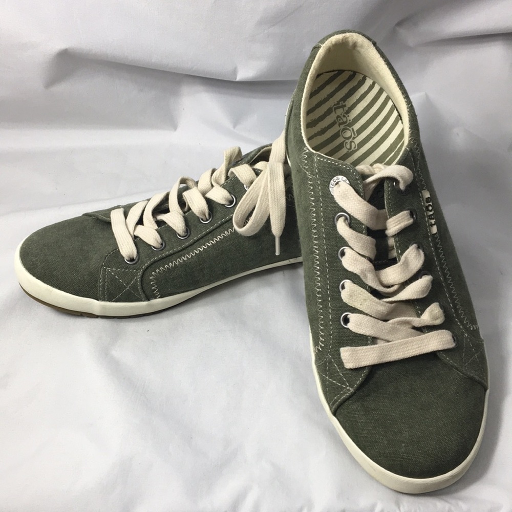 Taos Women’s Star Green Sneakers Size 9.5 Like-New Condition